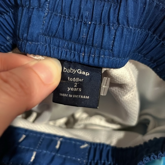 BabyGap Swim Trunks | 2 years - Picture 6 of 7